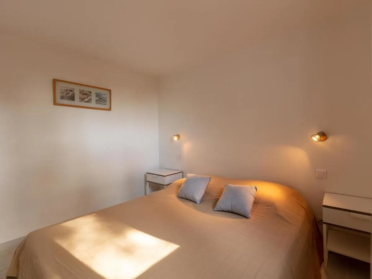Apartment Mont Des Oiseaux By Interhome Hyeres